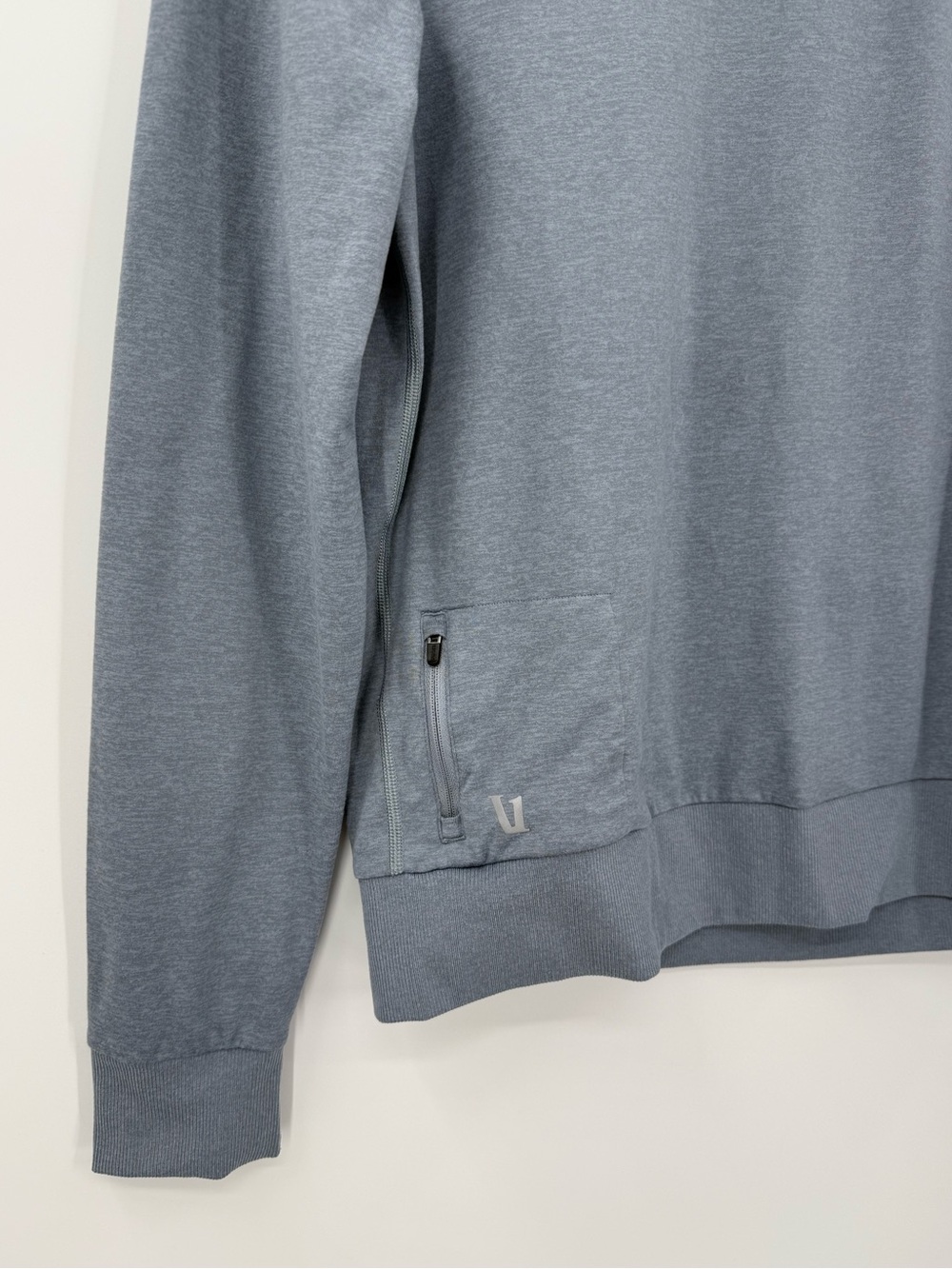 Vuori Ponto Performance Sweatshirt | Blue / Grey | Small - Picture 5 of 8